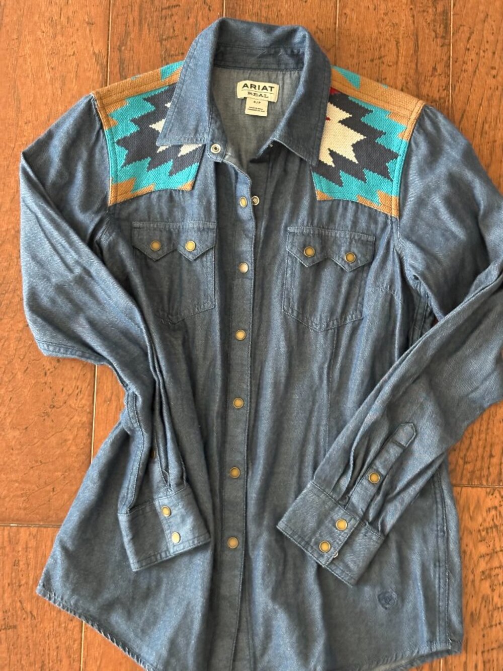 Ariat REAL Button Up Western Shirt. Size S. Denim. - Picture 6 of 11